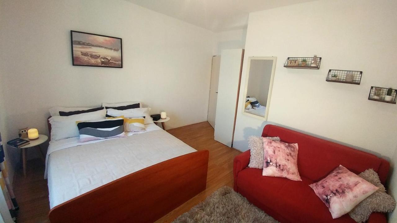 Apartments Pipi Пакоштане Екстер'єр фото