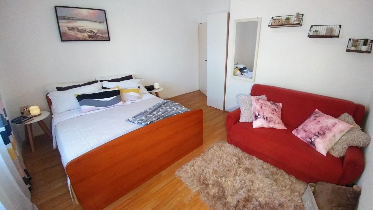 Apartments Pipi Пакоштане Екстер'єр фото
