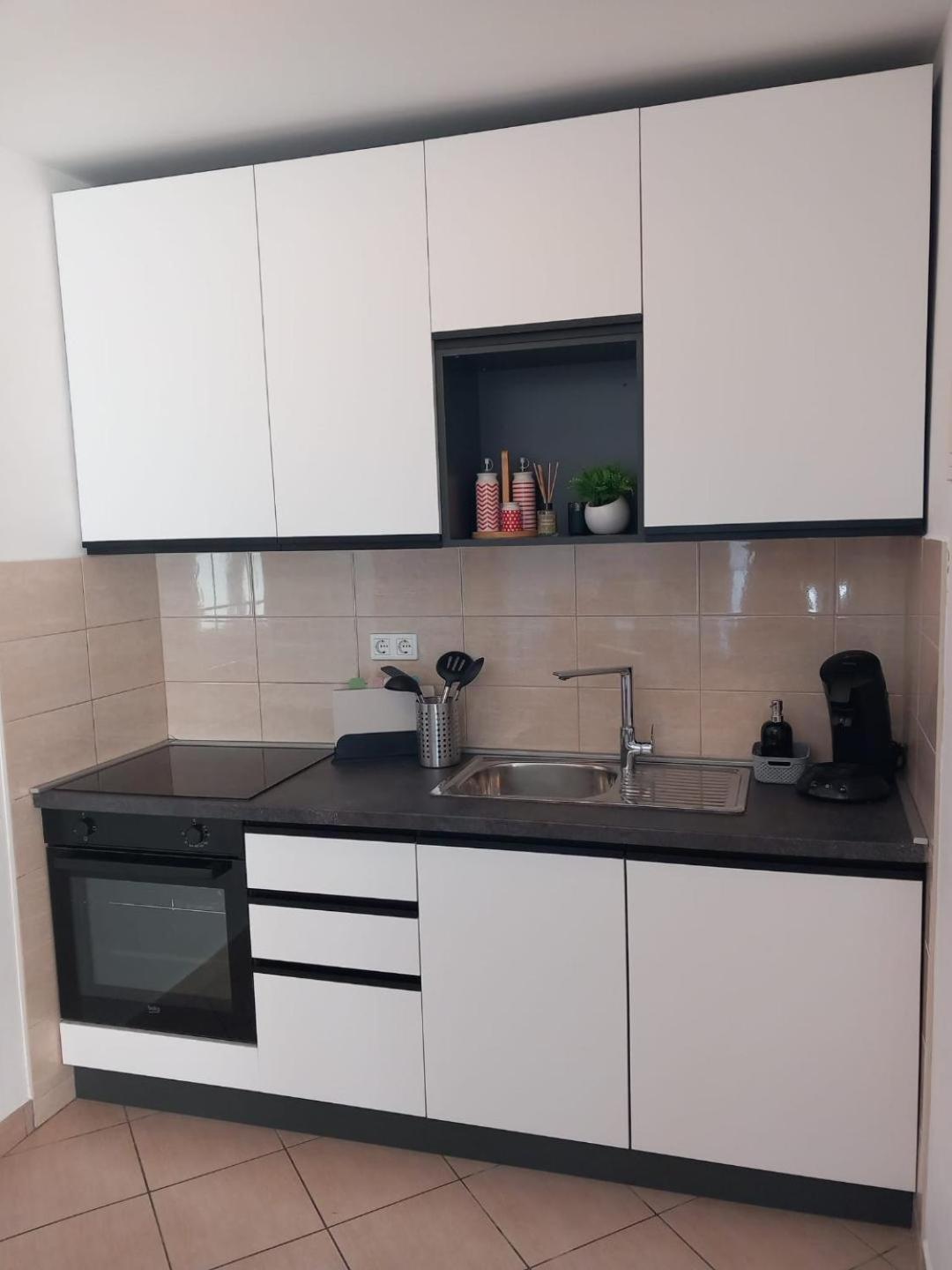 Apartments Pipi Пакоштане Екстер'єр фото