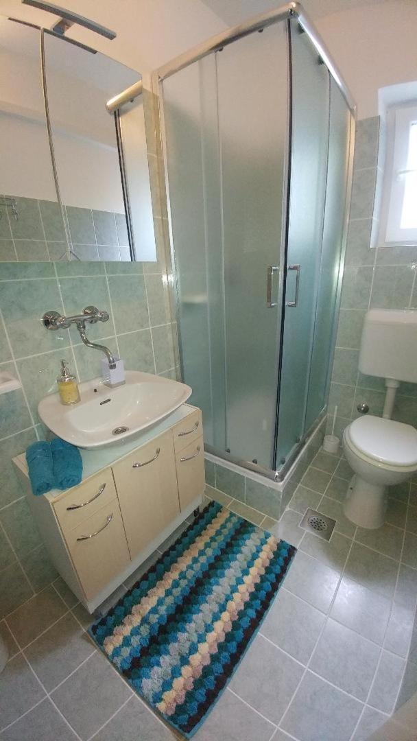 Apartments Pipi Пакоштане Екстер'єр фото