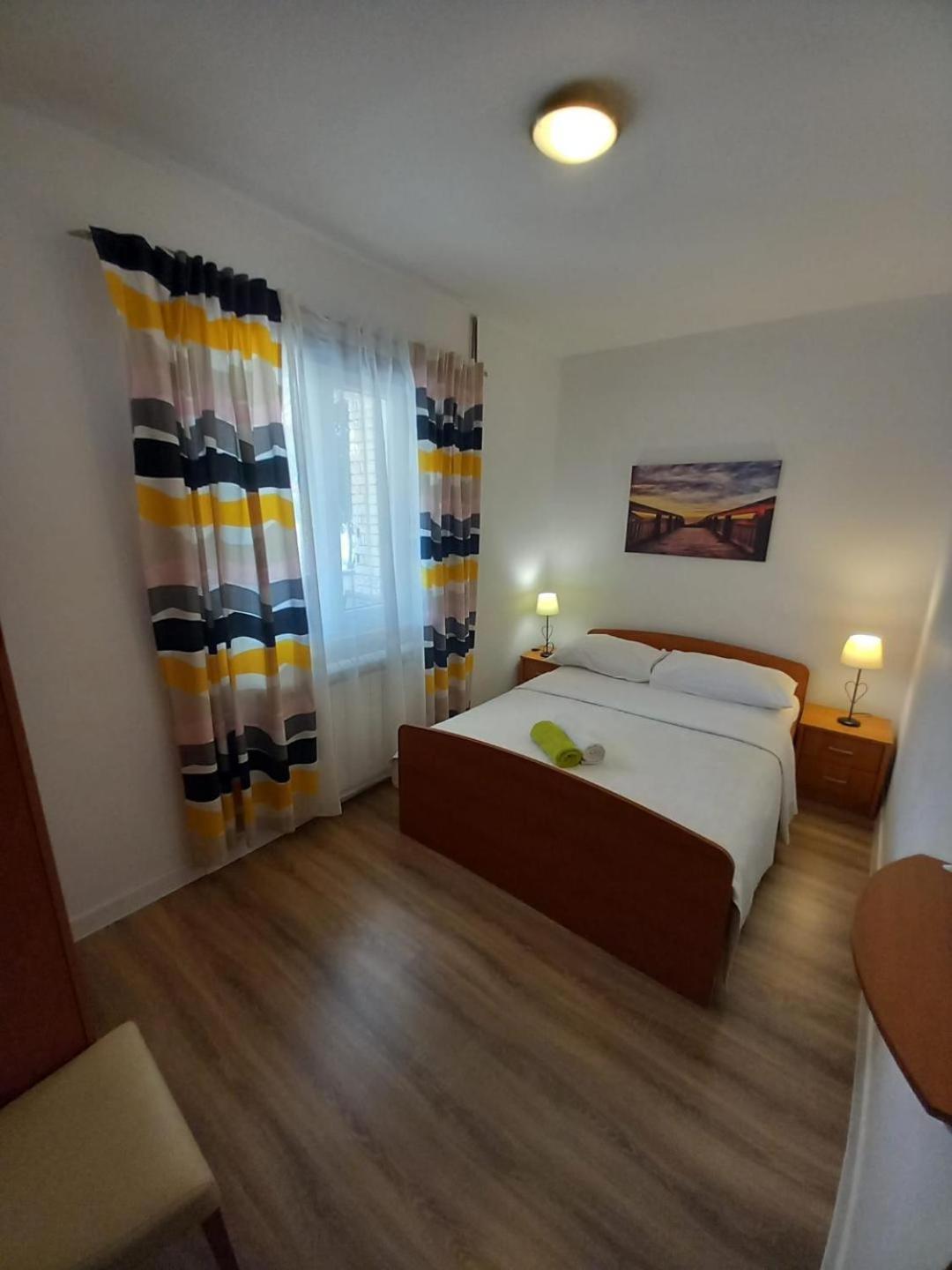 Apartments Pipi Пакоштане Екстер'єр фото